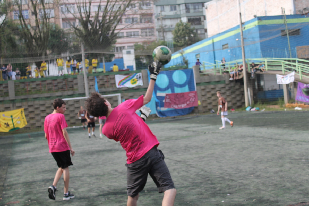 https://chazit.com/porto_alegre/../fotos/fotos_site/2014/2semestre/CHODESH 1/142.JPG